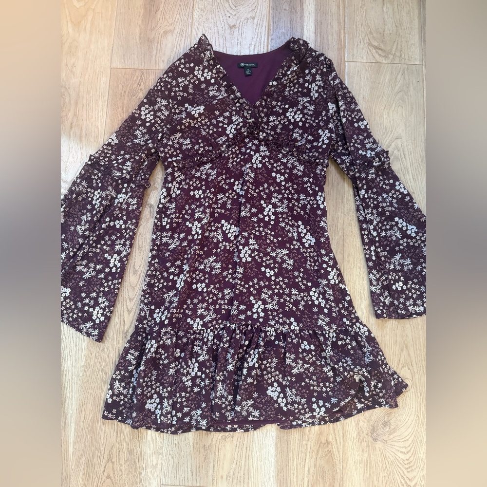 Floral V-Neck Long Sleeve Dress
